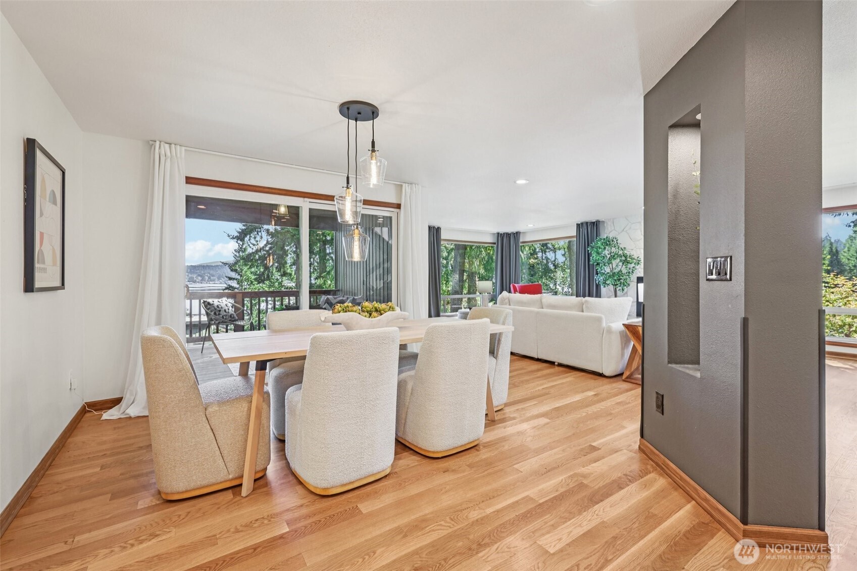 411 W Lake Sammamish Parkway NE