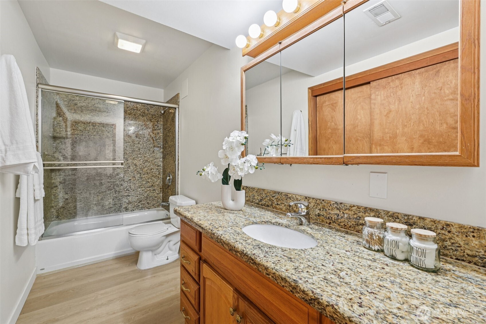 411 W Lake Sammamish Parkway NE