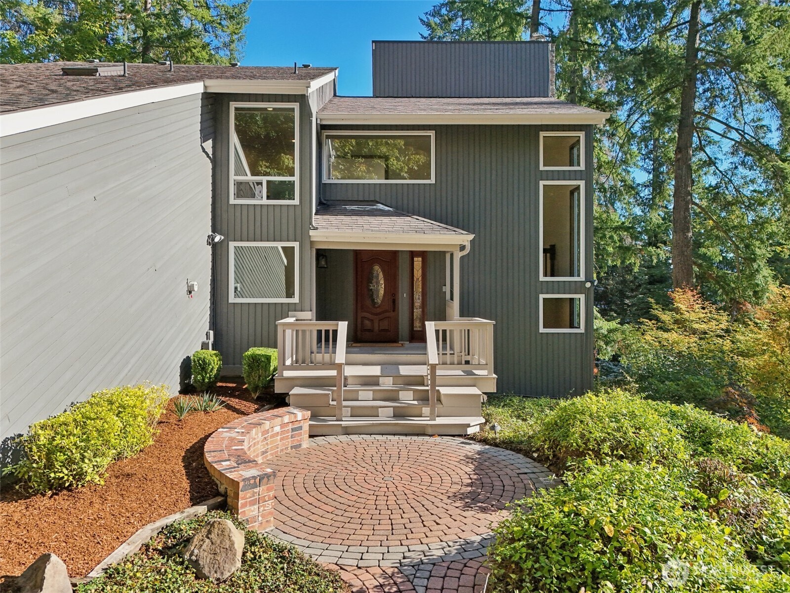 411 W Lake Sammamish Parkway NE