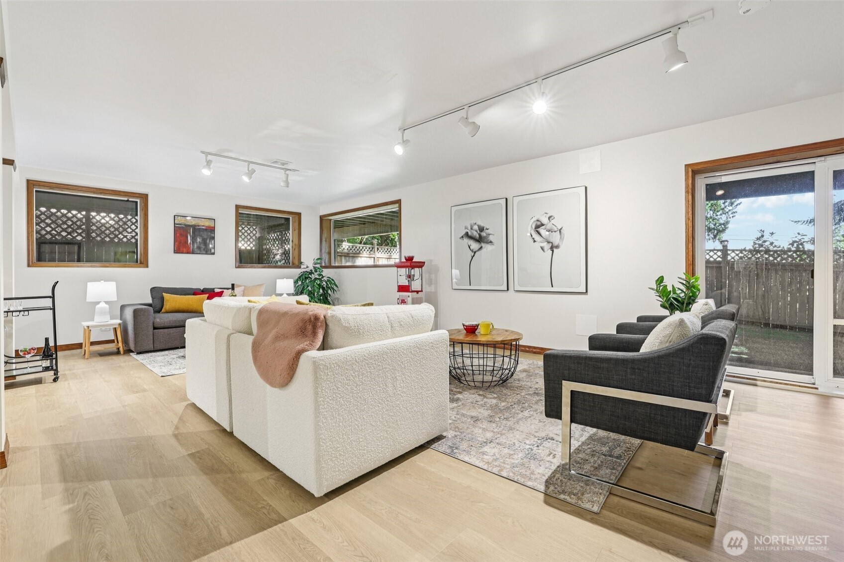 411 W Lake Sammamish Parkway NE