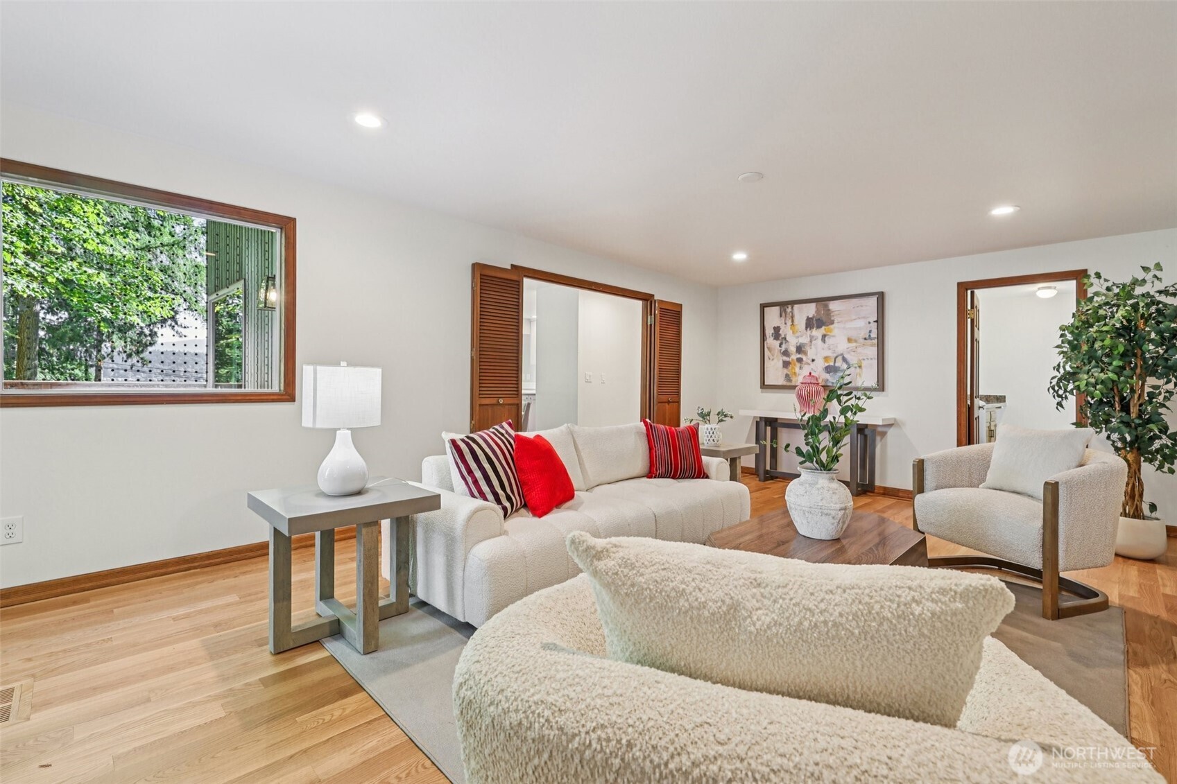 411 W Lake Sammamish Parkway NE