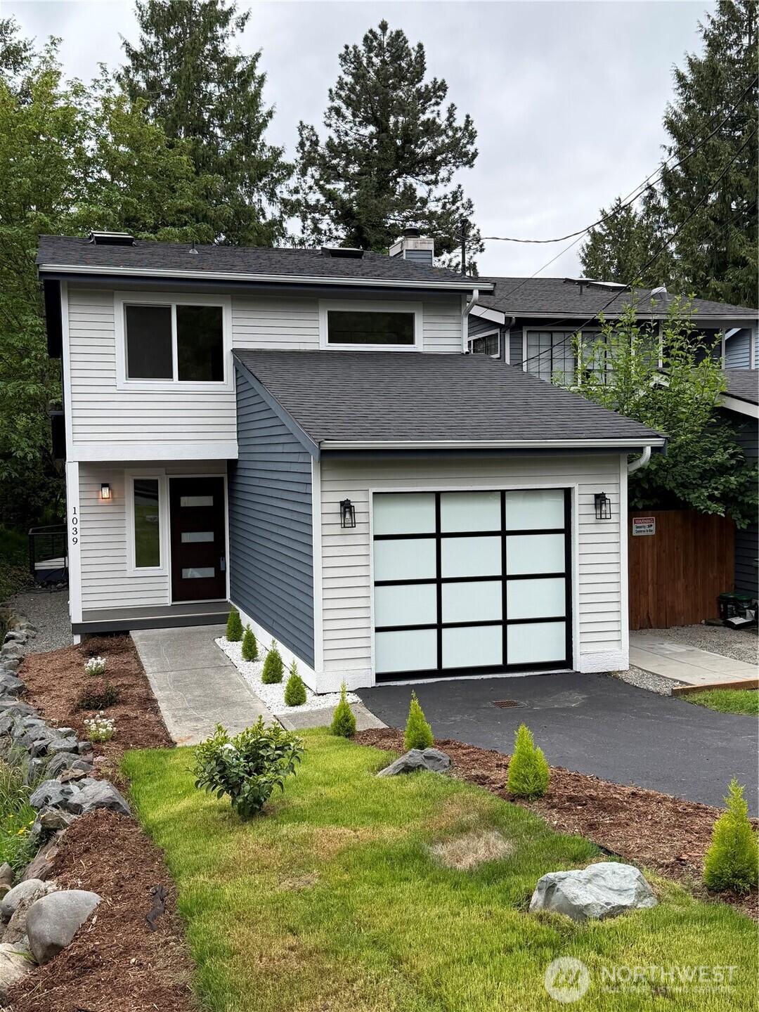 1039 NE 113th Street