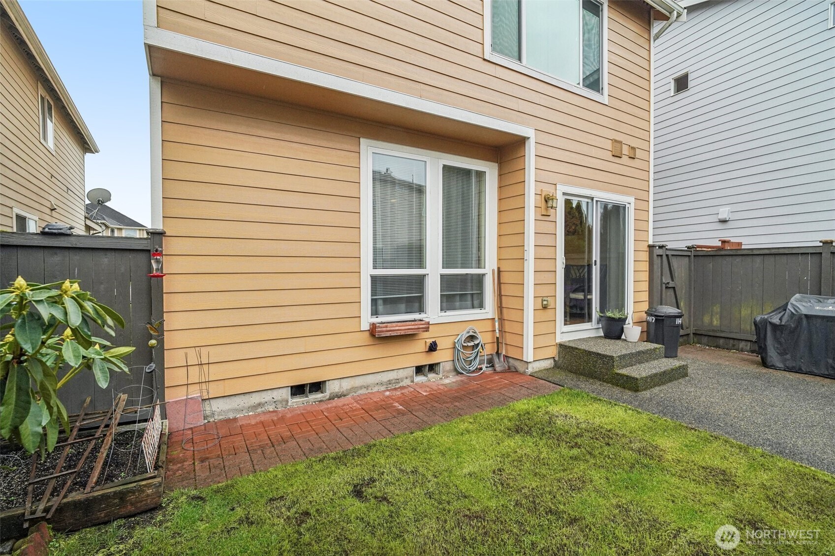 11417 185th Street E