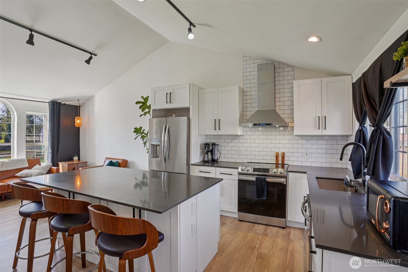 107 105th Street Ct E