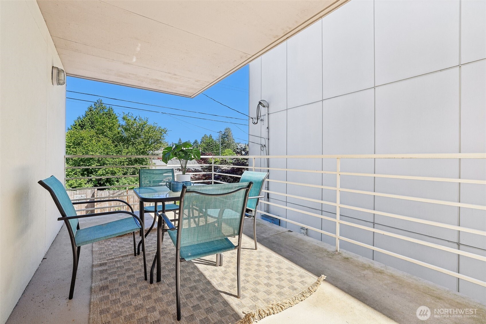 5624 Roosevelt Way NE Unit: 202