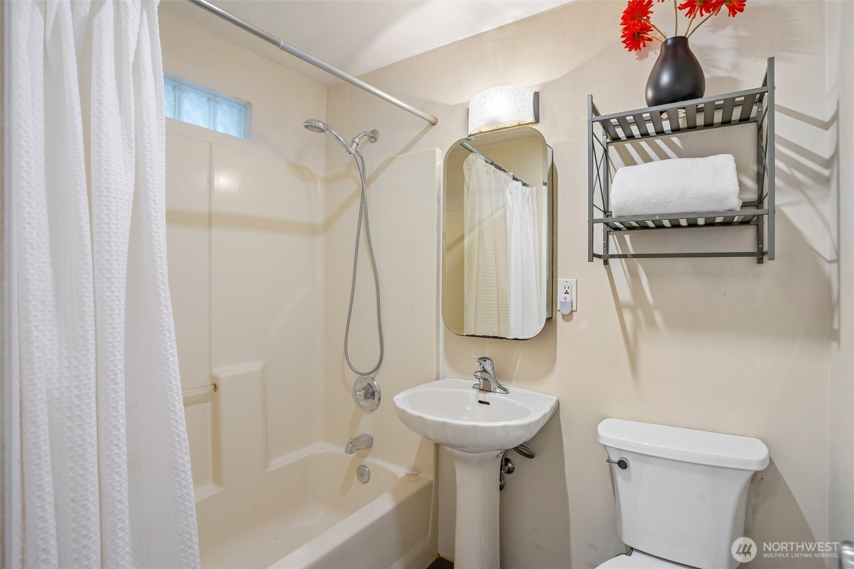 3624 Whitman Avenue N Unit: 1