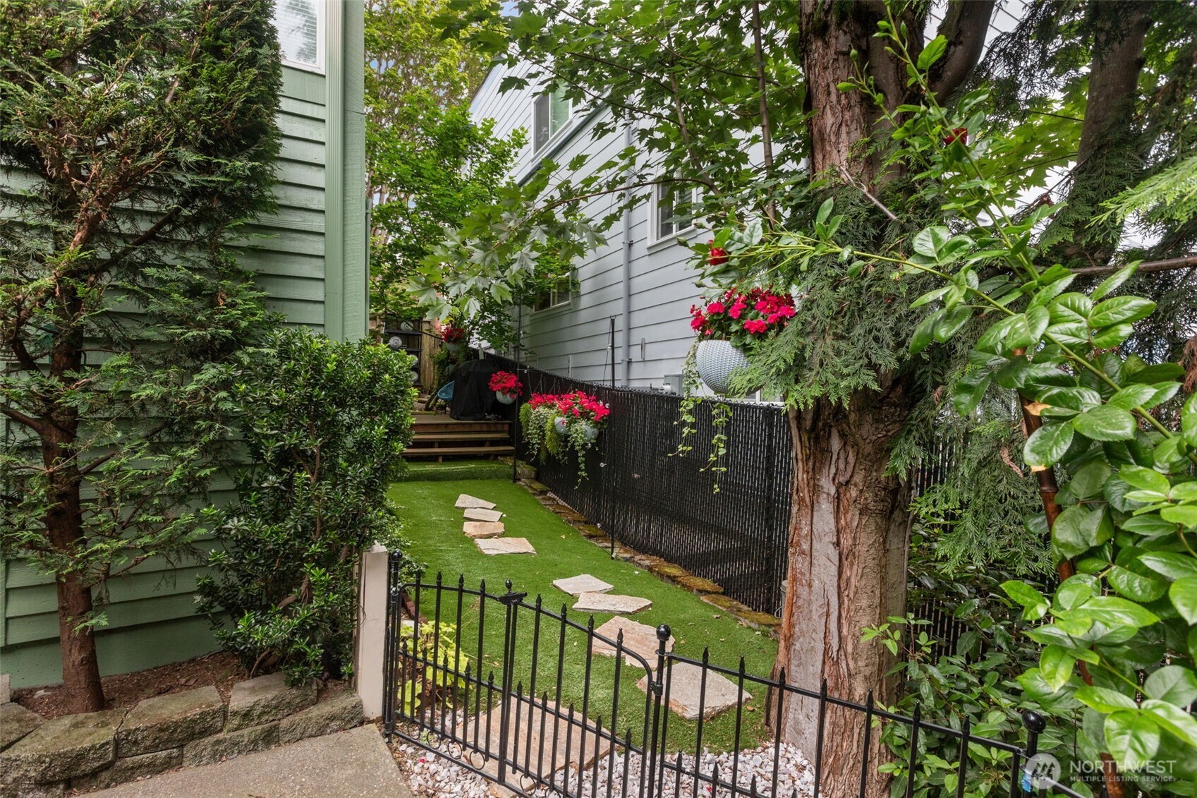 2400 E Howell Street Unit: E