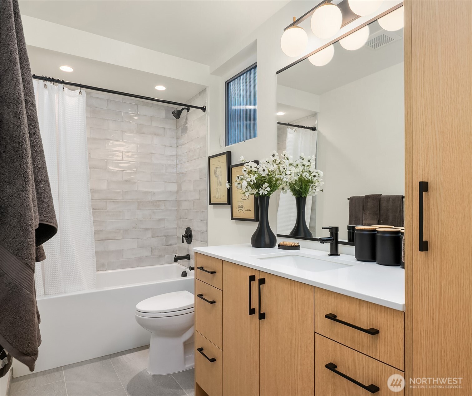 1457 22nd Avenue Unit: B