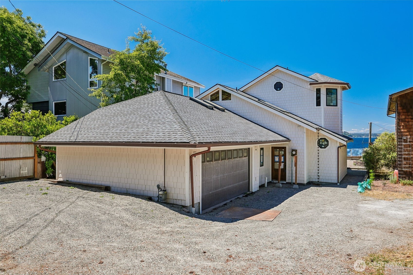 9839 51st Avenue SW