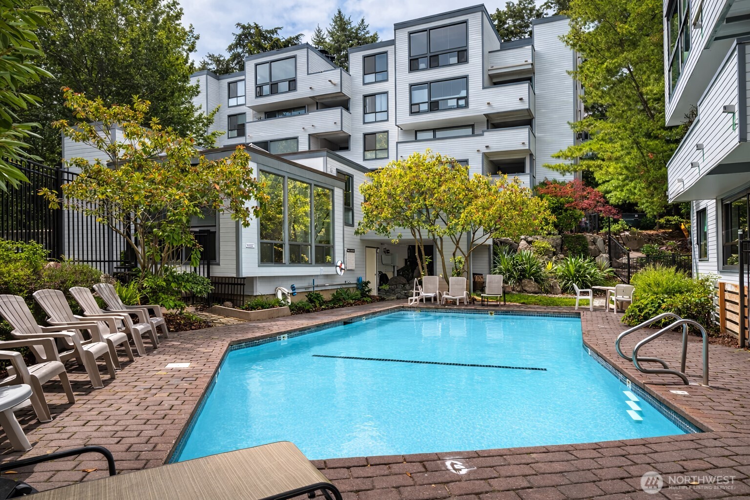 2500 W Manor Place Unit: 216