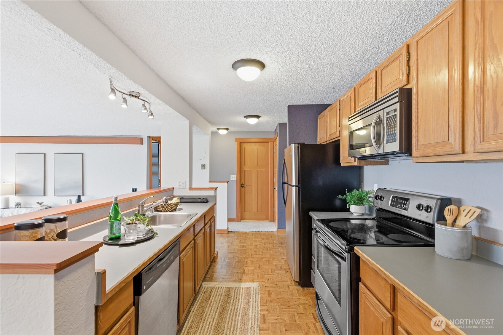 2500 W Manor Place Unit: 216