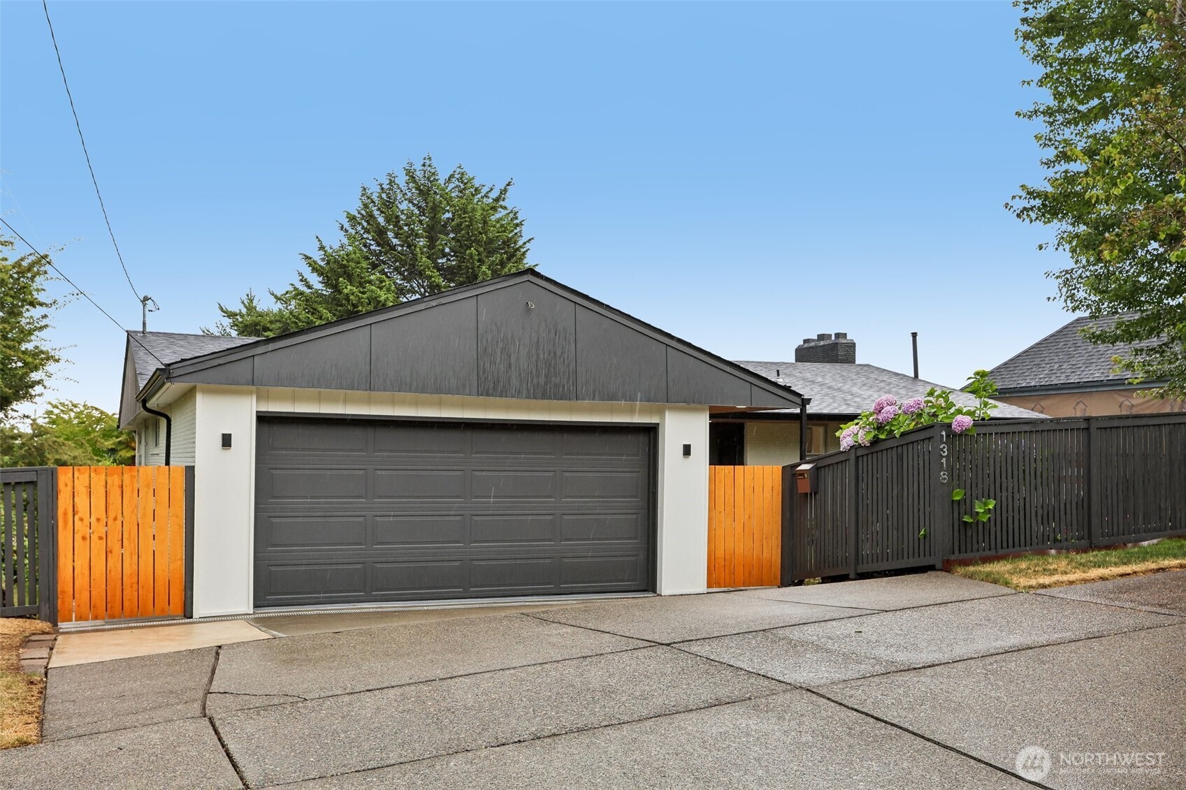 1318 Lake Washington Boulevard S