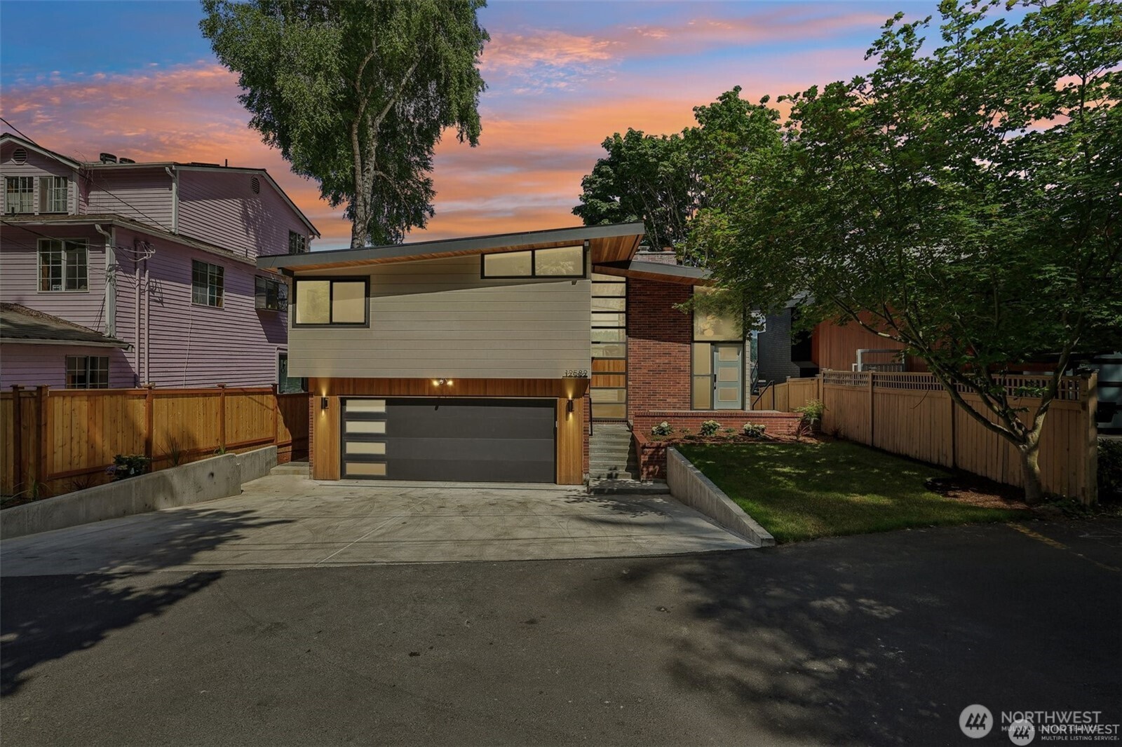 12582 Riviera Place NE