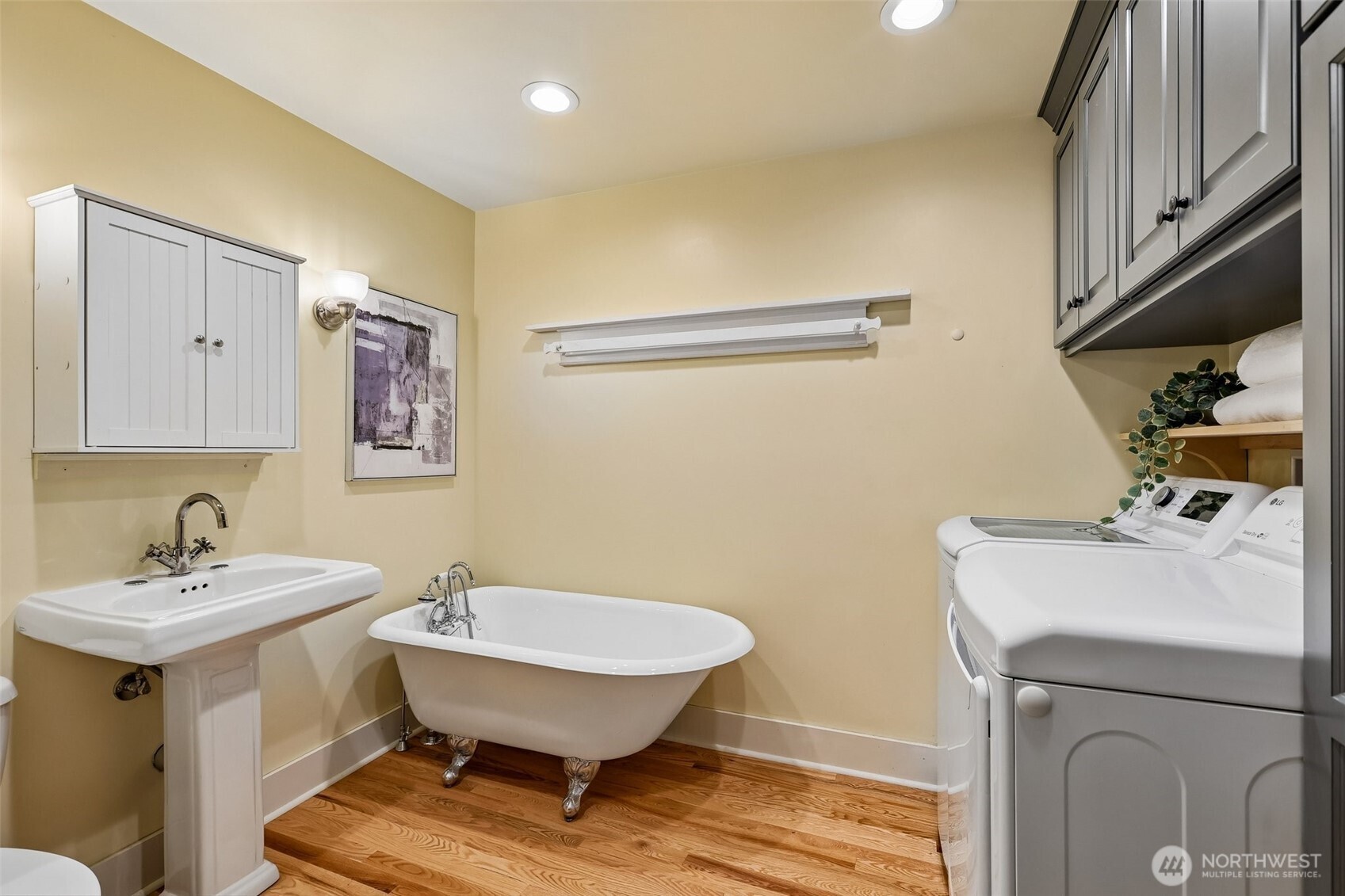 1620 N 183rd Street