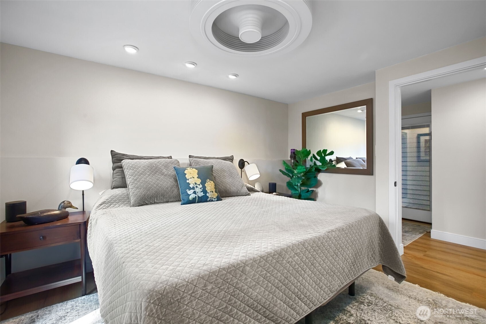 2400 E Howell Street Unit: F
