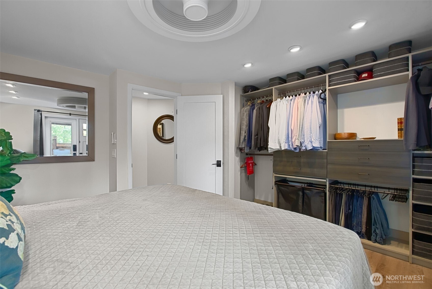 2400 E Howell Street Unit: F