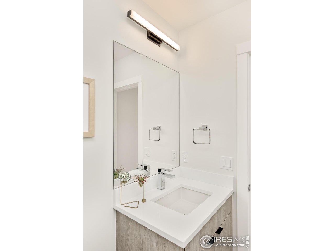 936 North St Unit: B