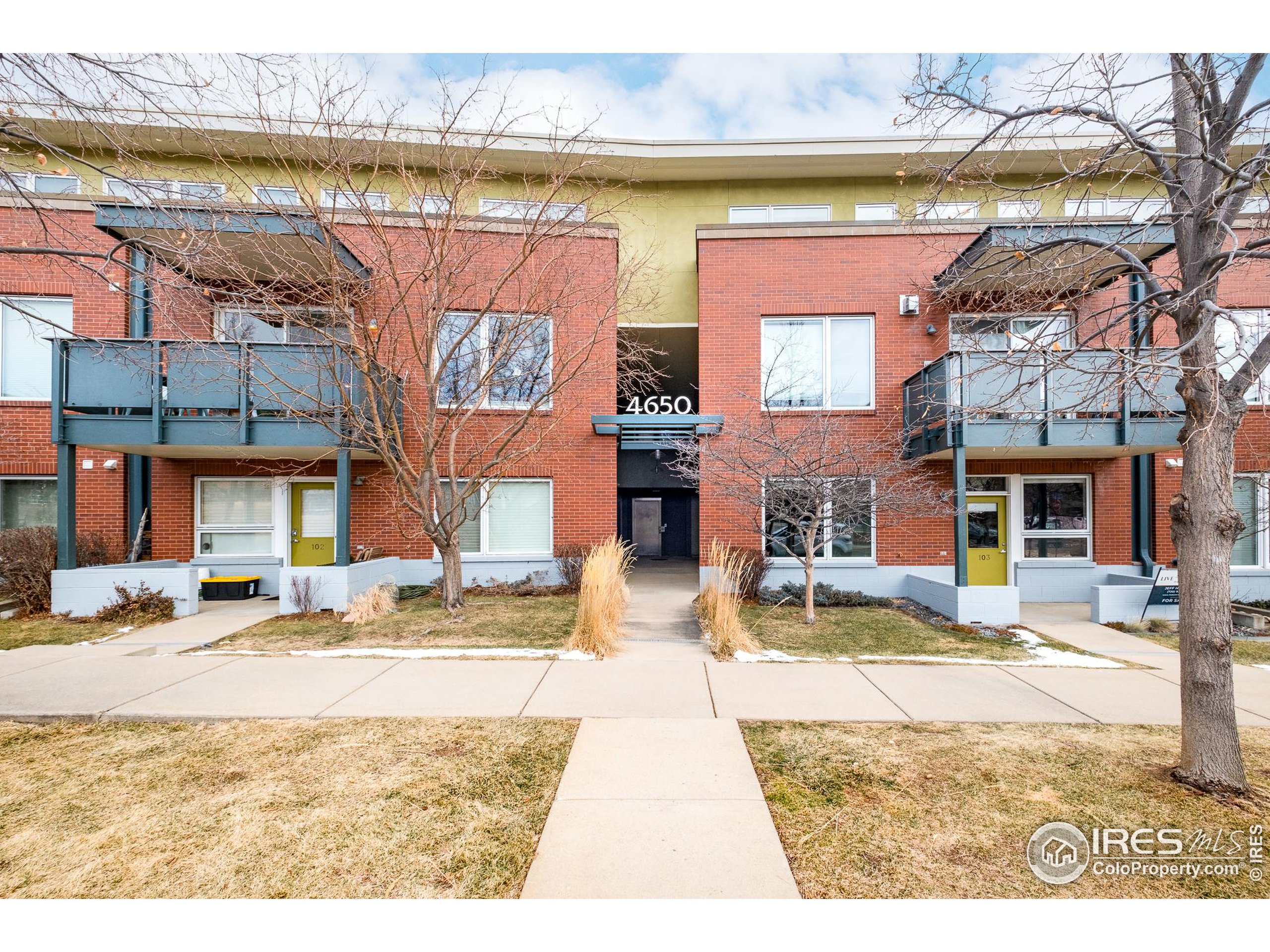 4650 Holiday Dr Unit: 202