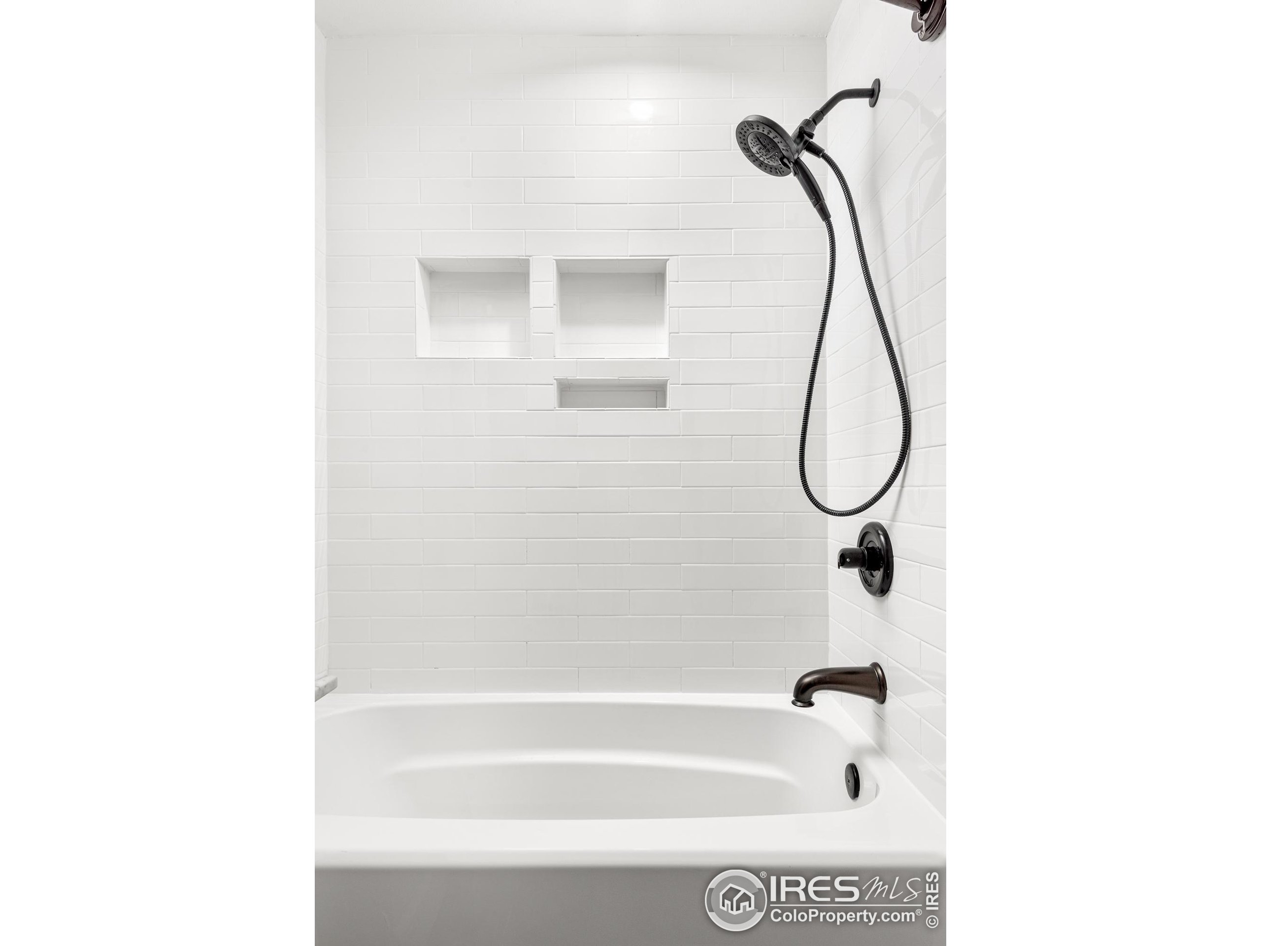 4650 Holiday Dr Unit: 202