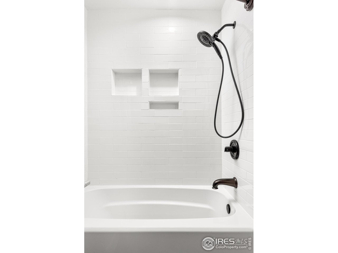 4650 Holiday Dr Unit: 202