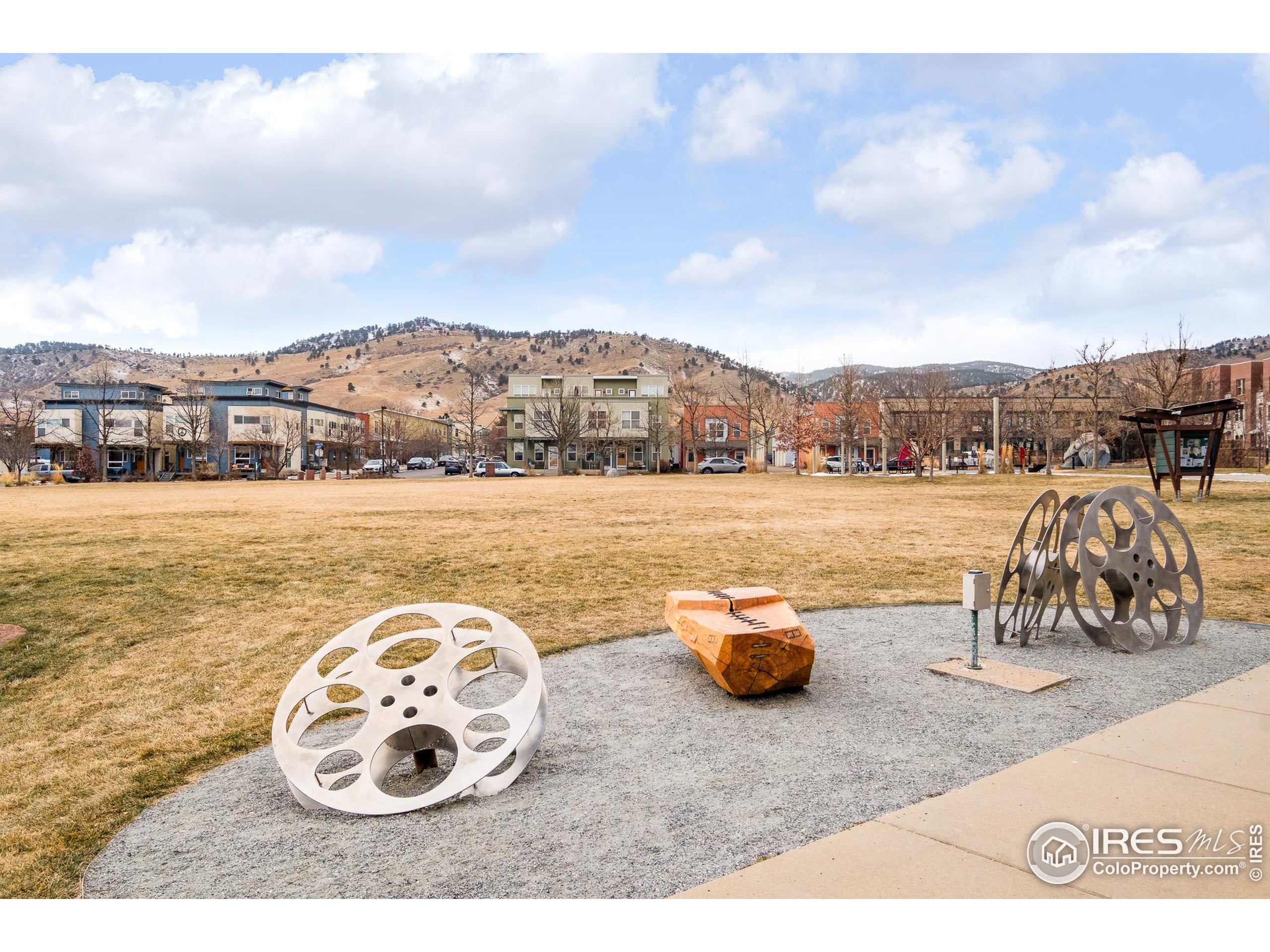 4650 Holiday Dr Unit: 202