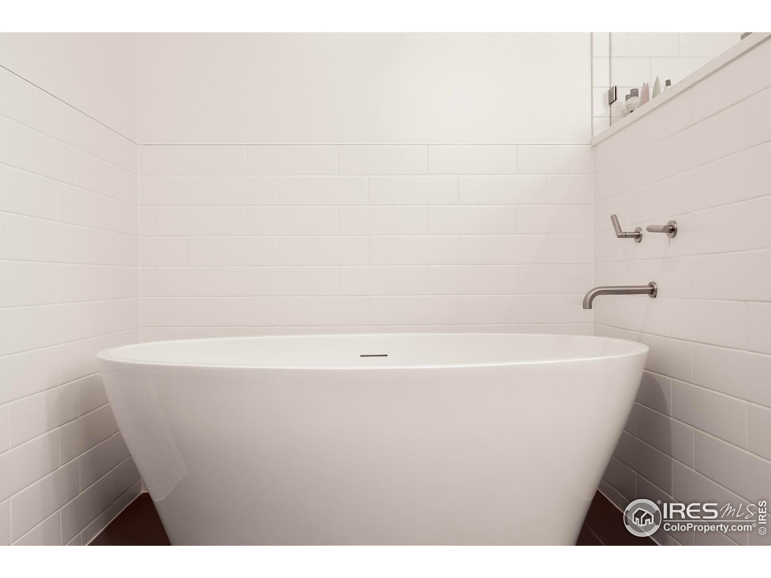 630 Terrace Ave Unit: D