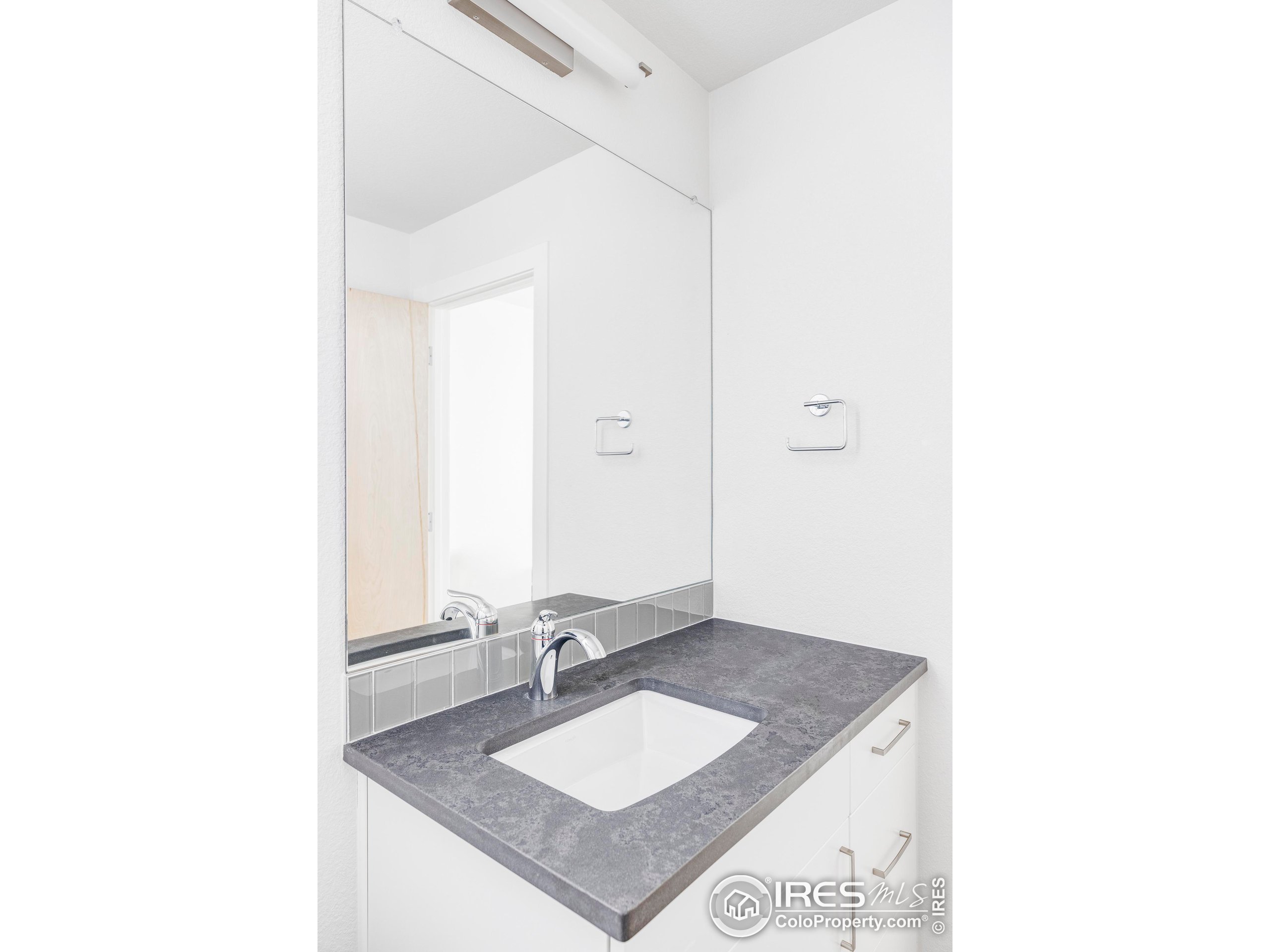 928 Cimarron Dr Unit: D