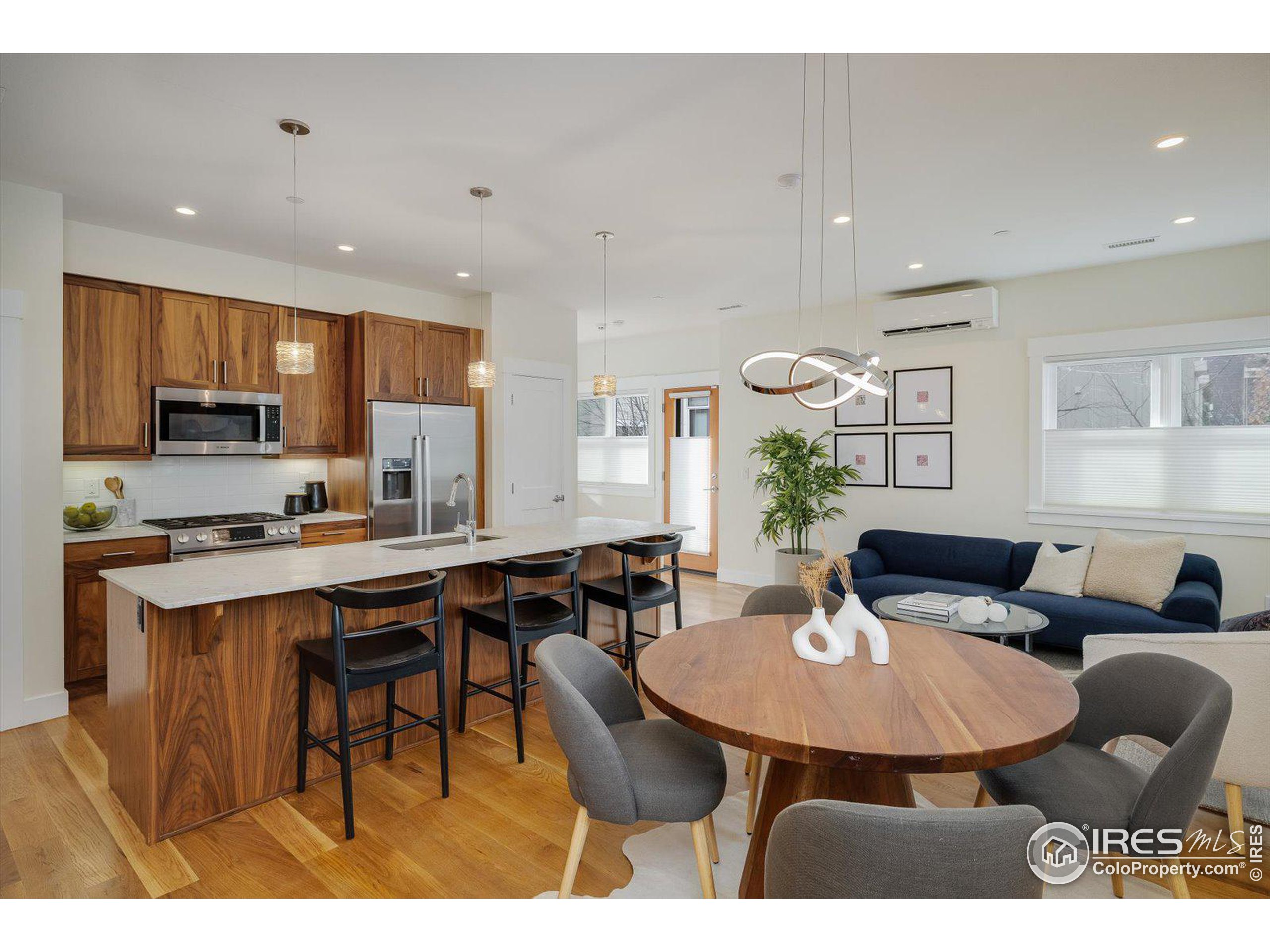 2056 Walnut St Unit: B