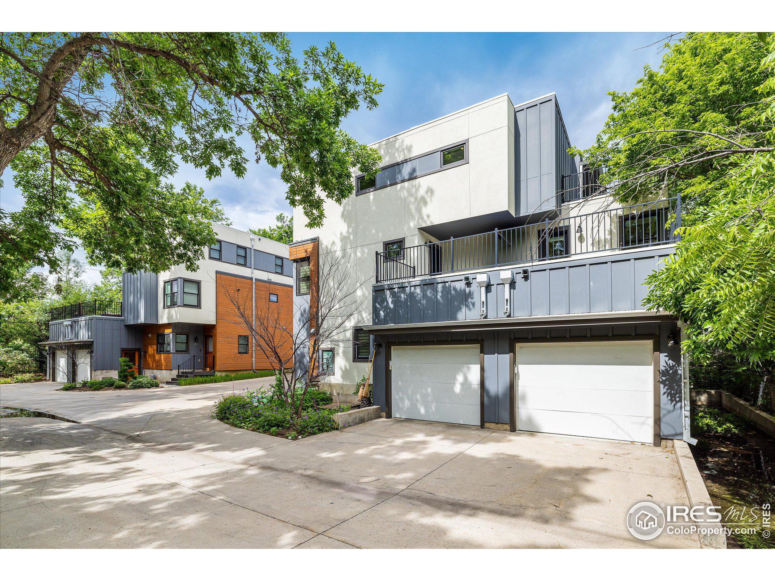 2056 Walnut St Unit: B