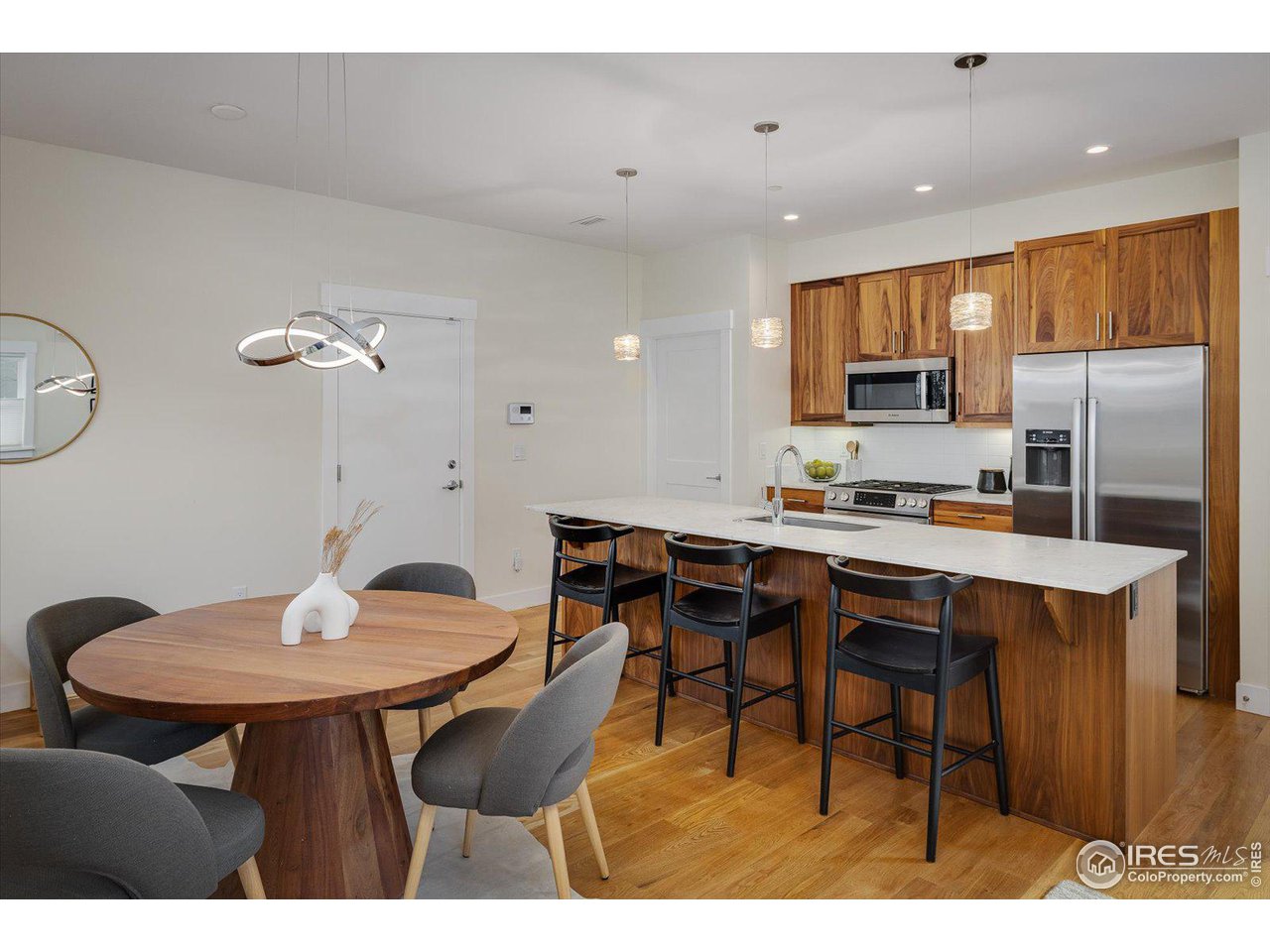 2056 Walnut St Unit: B