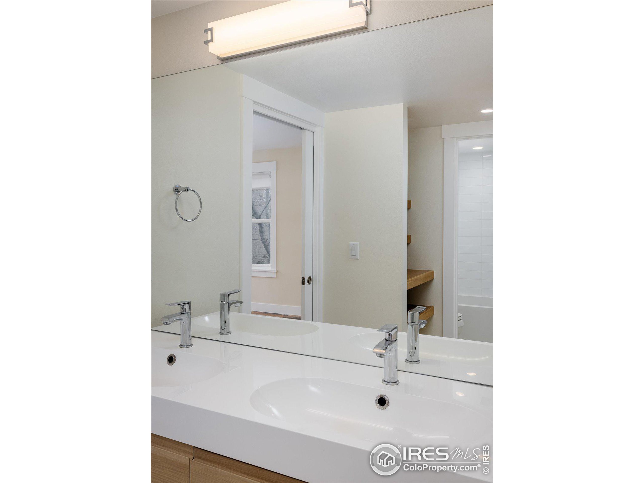 2056 Walnut St Unit: B