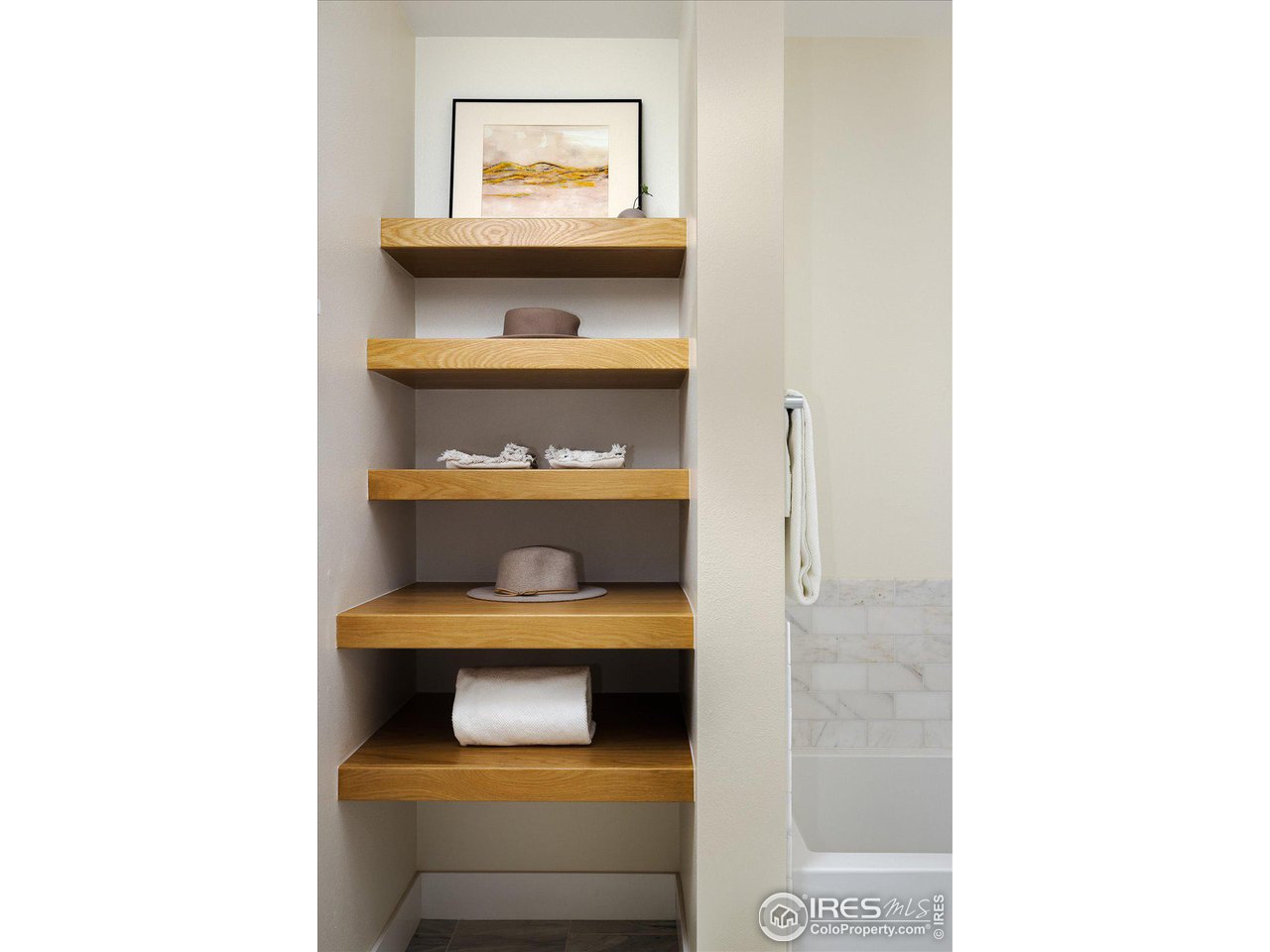 2056 Walnut St Unit: B