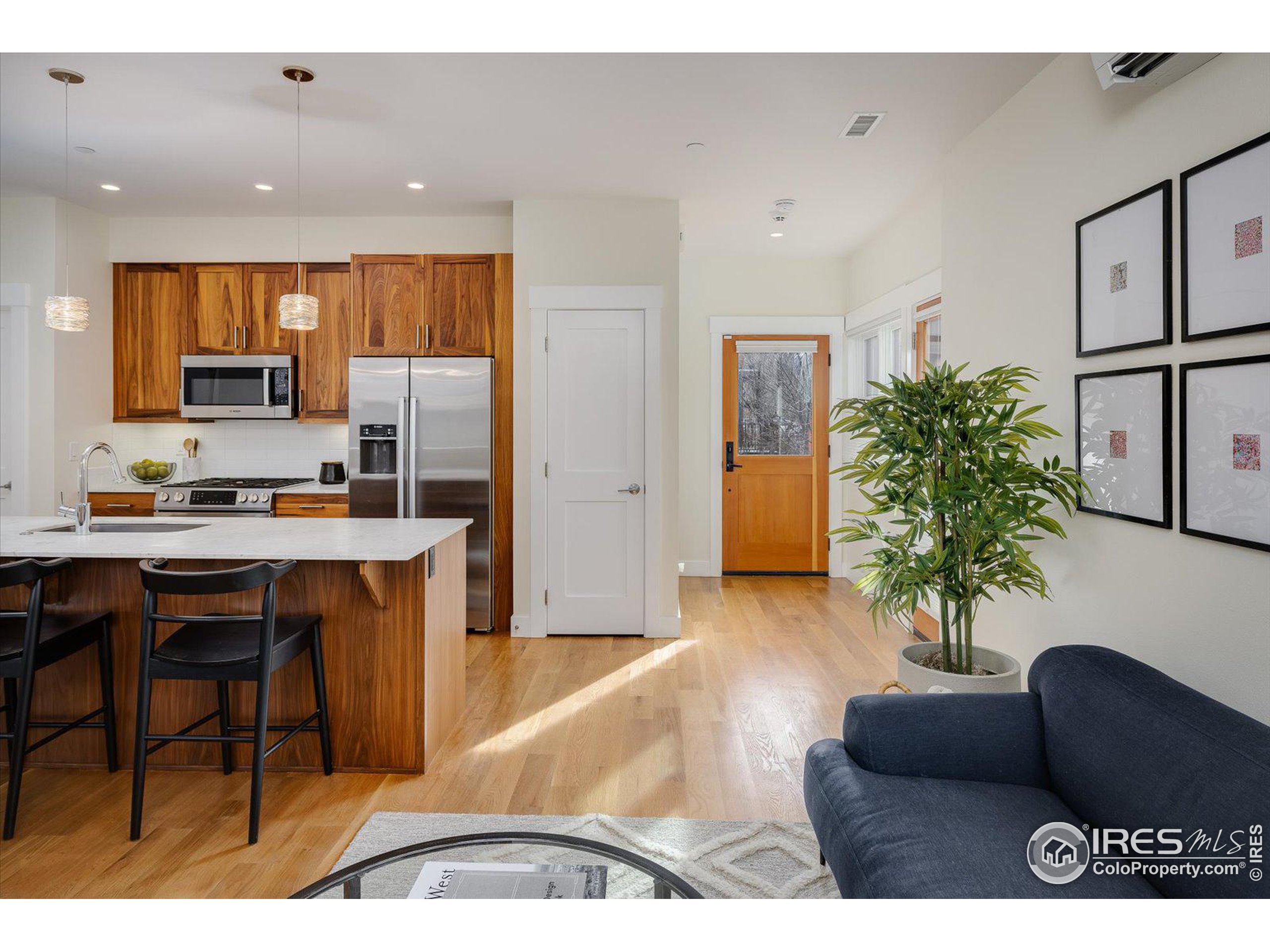 2056 Walnut St Unit: B