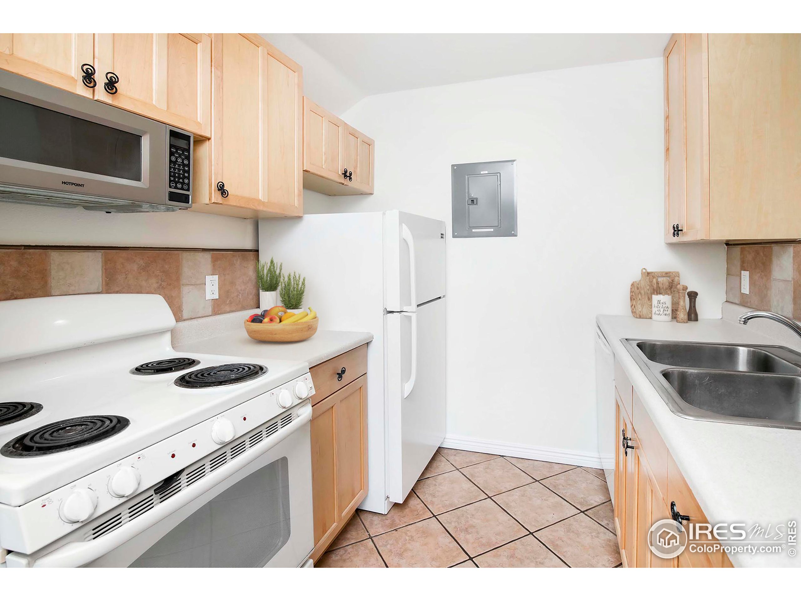 2227 Canyon Blvd Unit: 401A