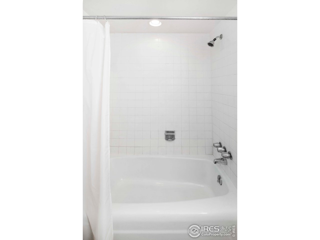 2227 Canyon Blvd Unit: 401A