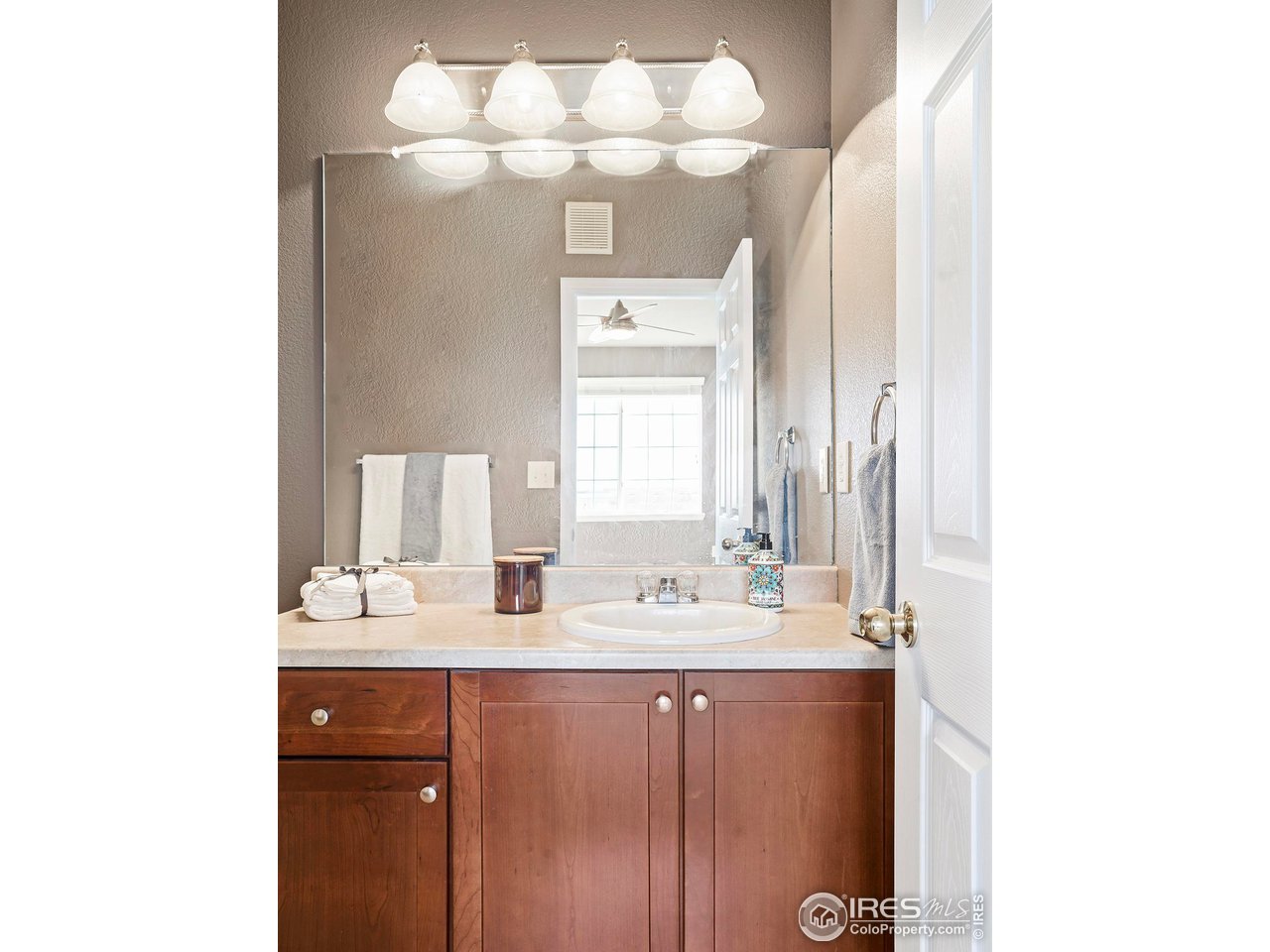 15902 E Geddes Ln Unit: 51