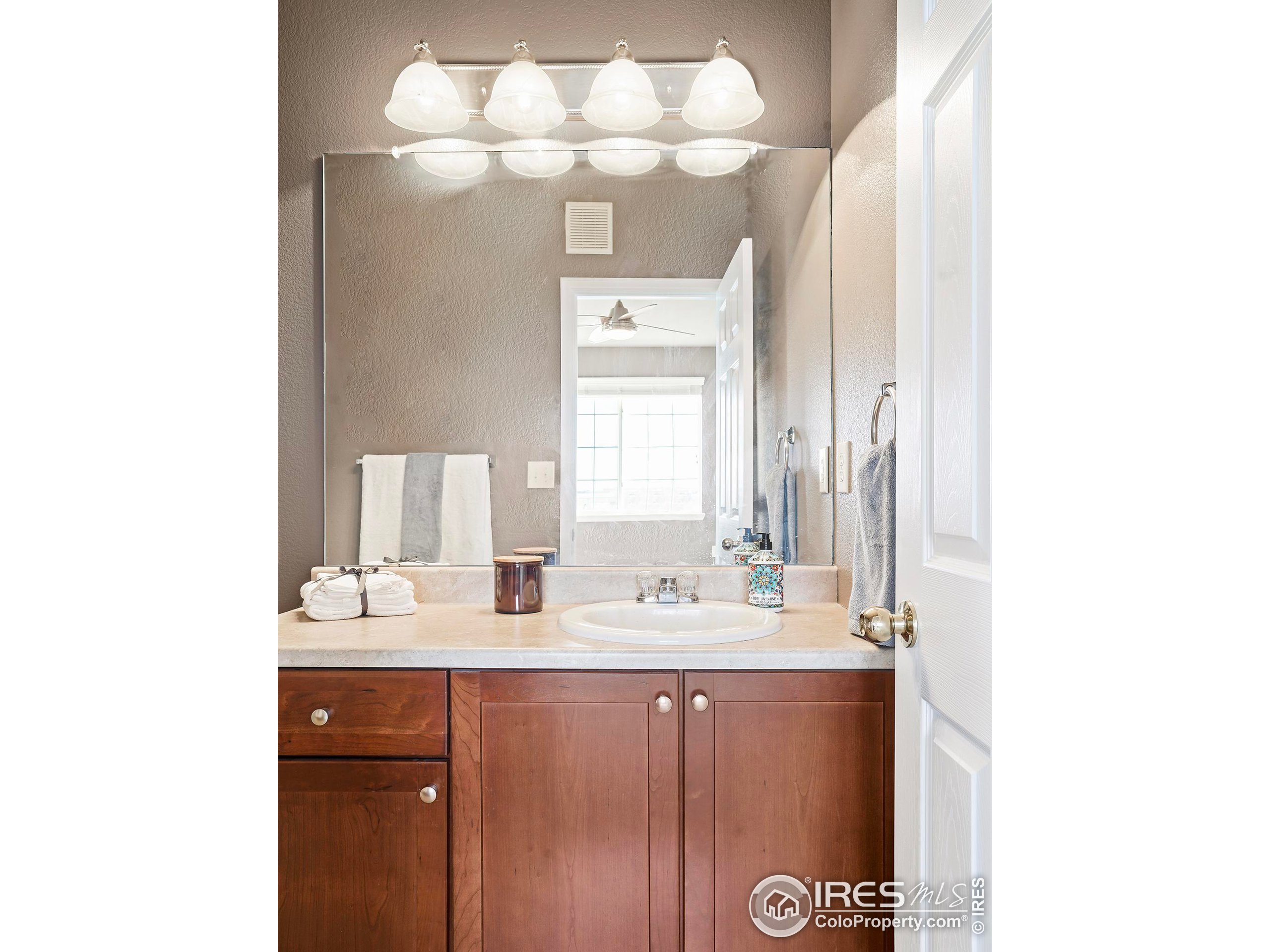 15902 E Geddes Ln Unit: 51