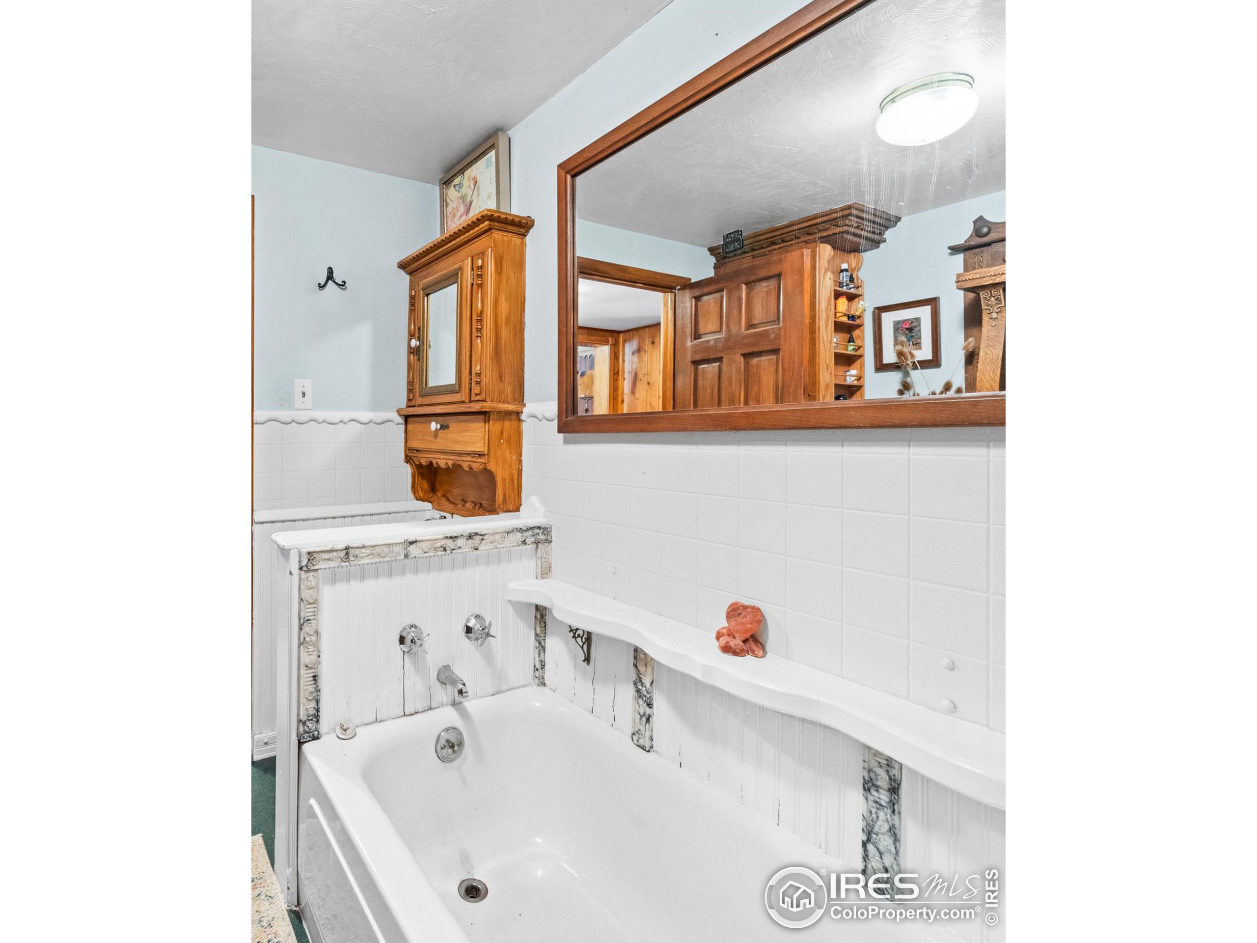 1491 S Foothills Hwy