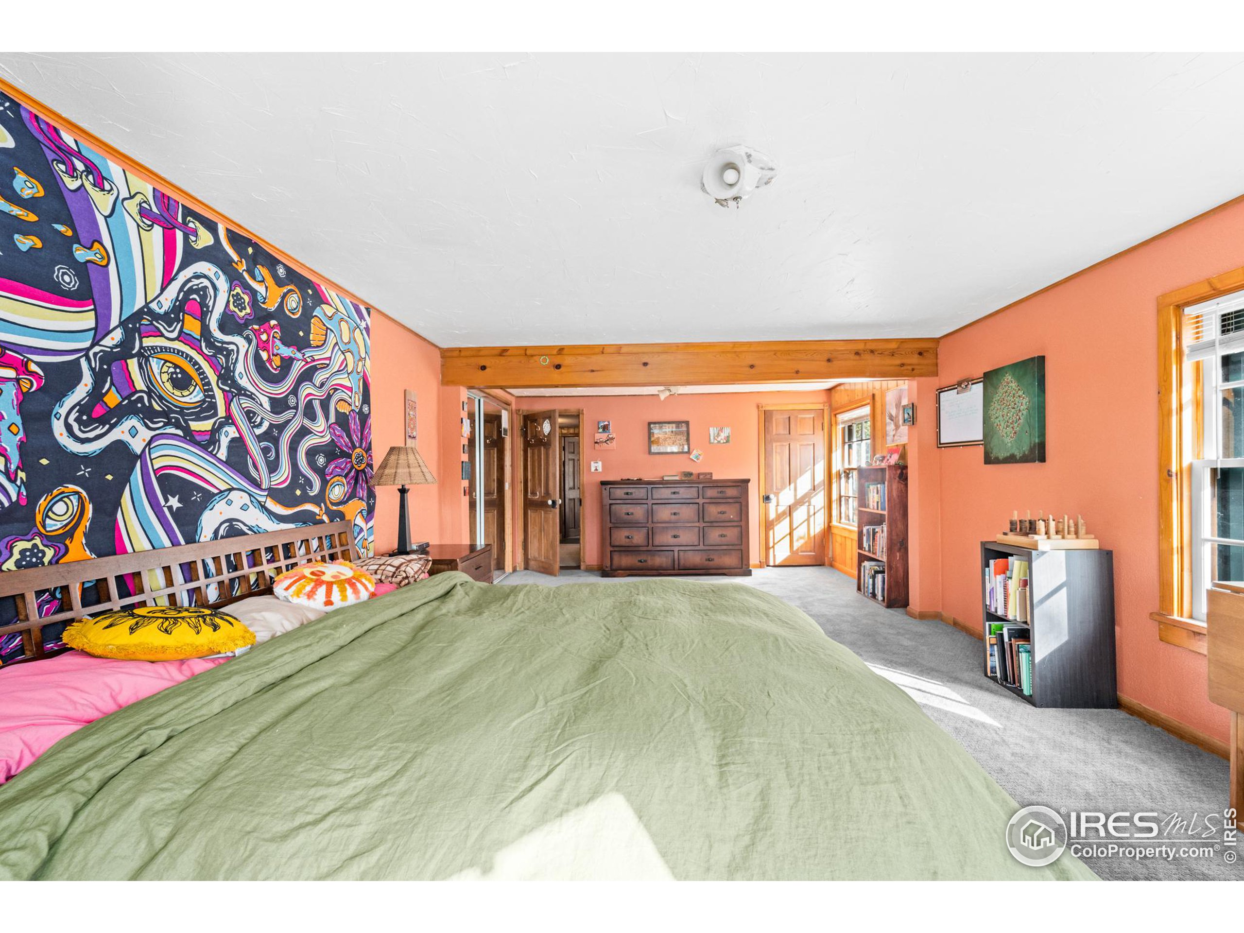 1491 S Foothills Hwy