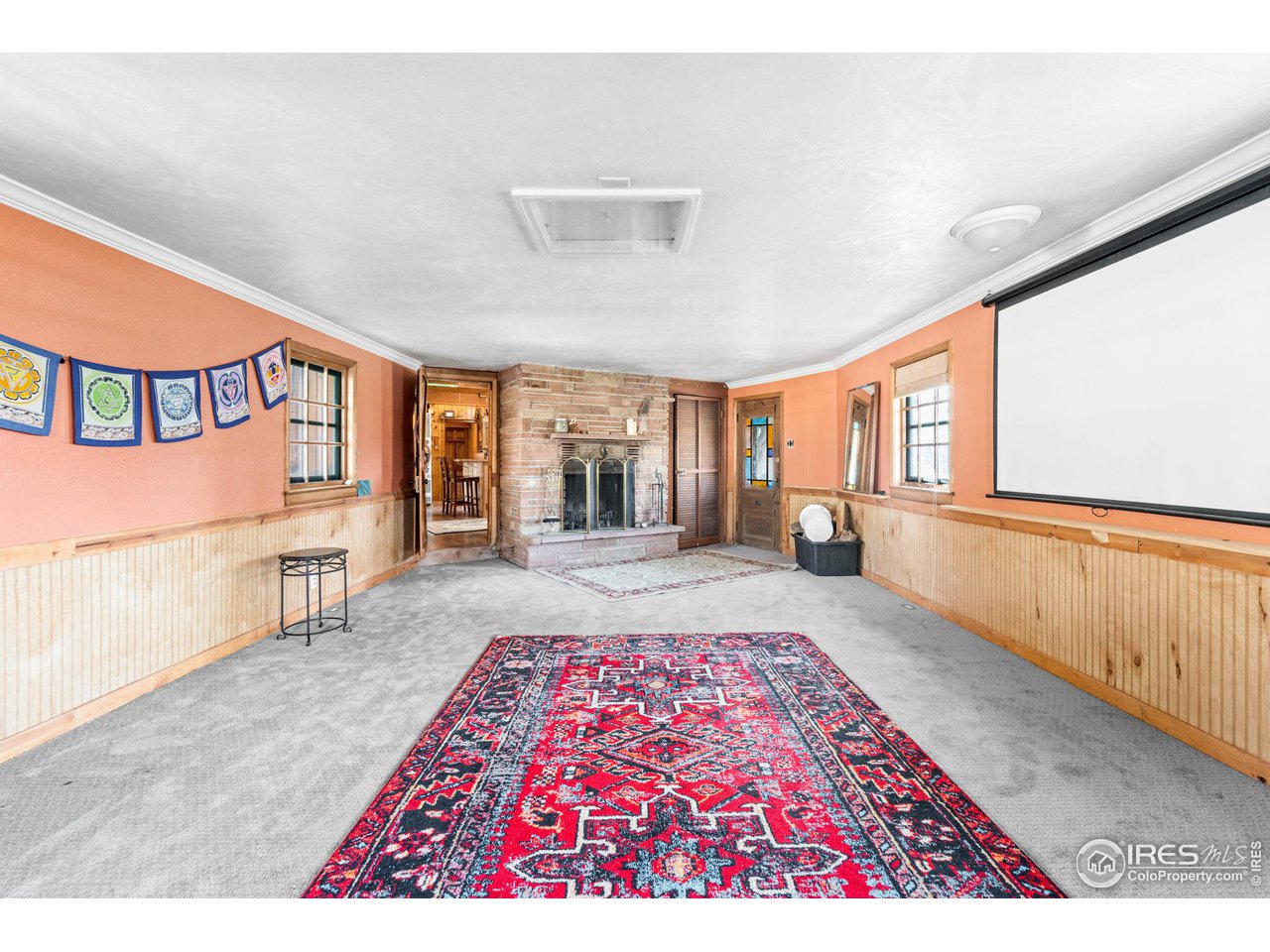 1491 S Foothills Hwy