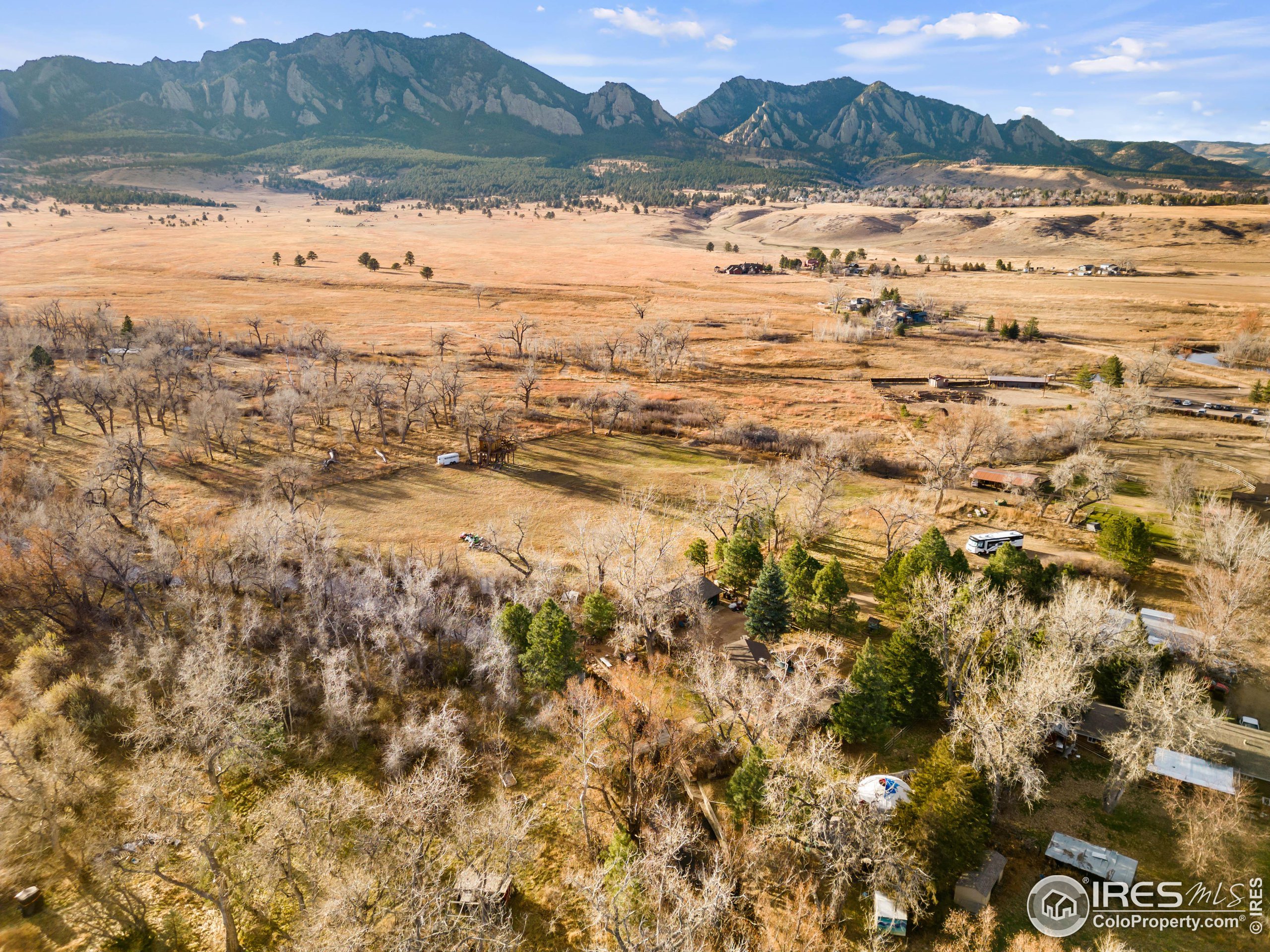 1491 S Foothills Hwy