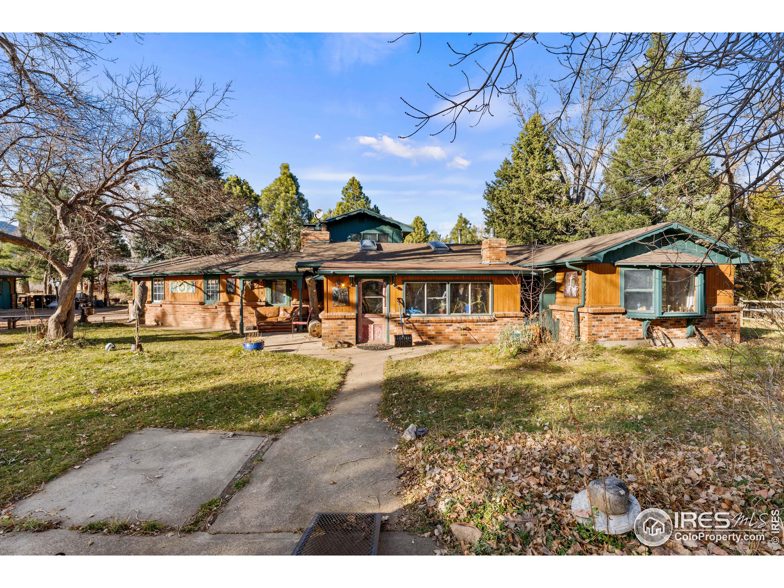 1491 S Foothills Hwy