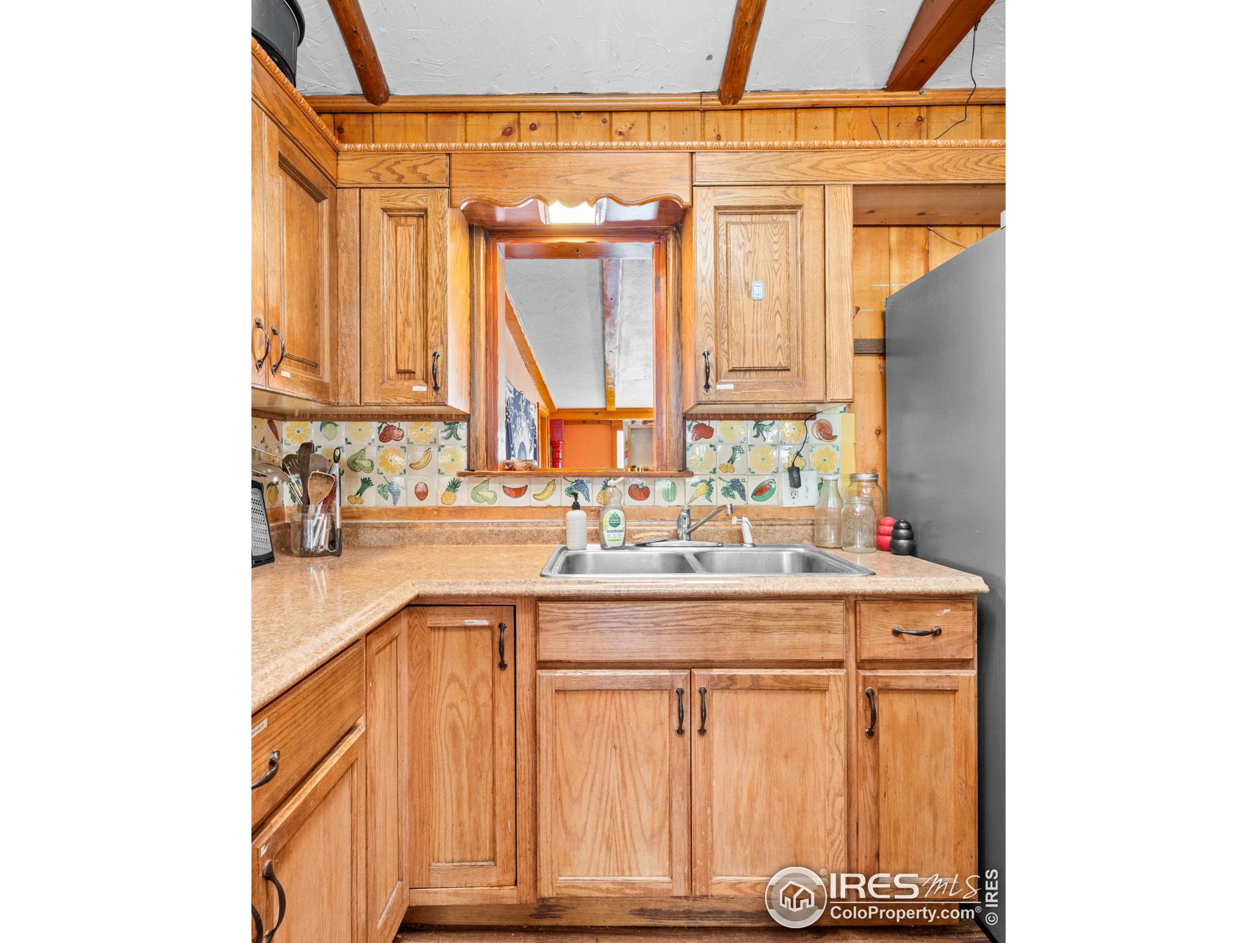 1491 S Foothills Hwy