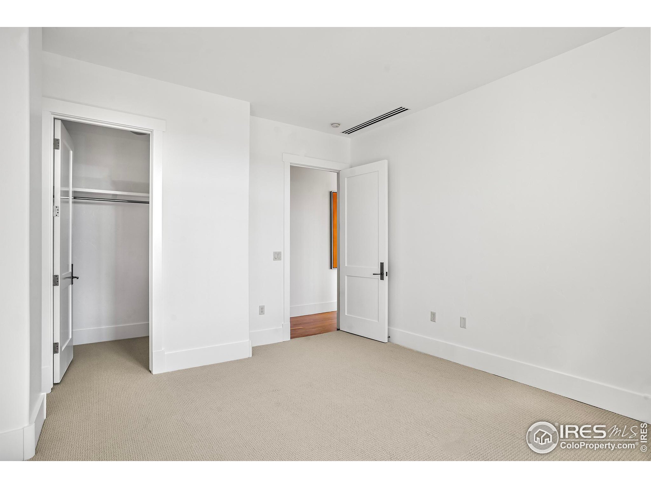 1301 Canyon Blvd 406