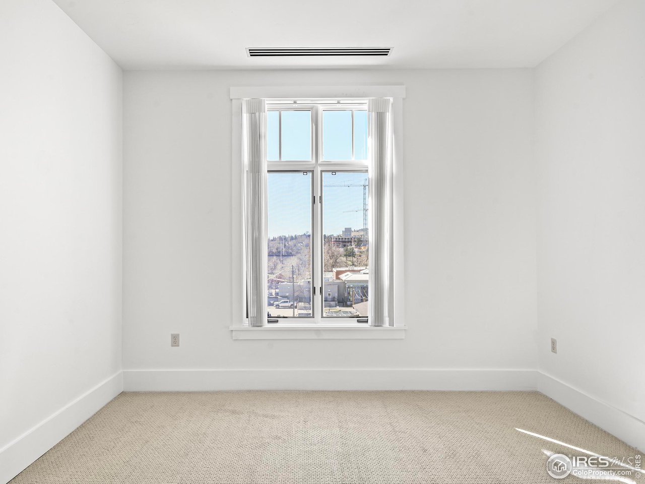 1301 Canyon Blvd 406