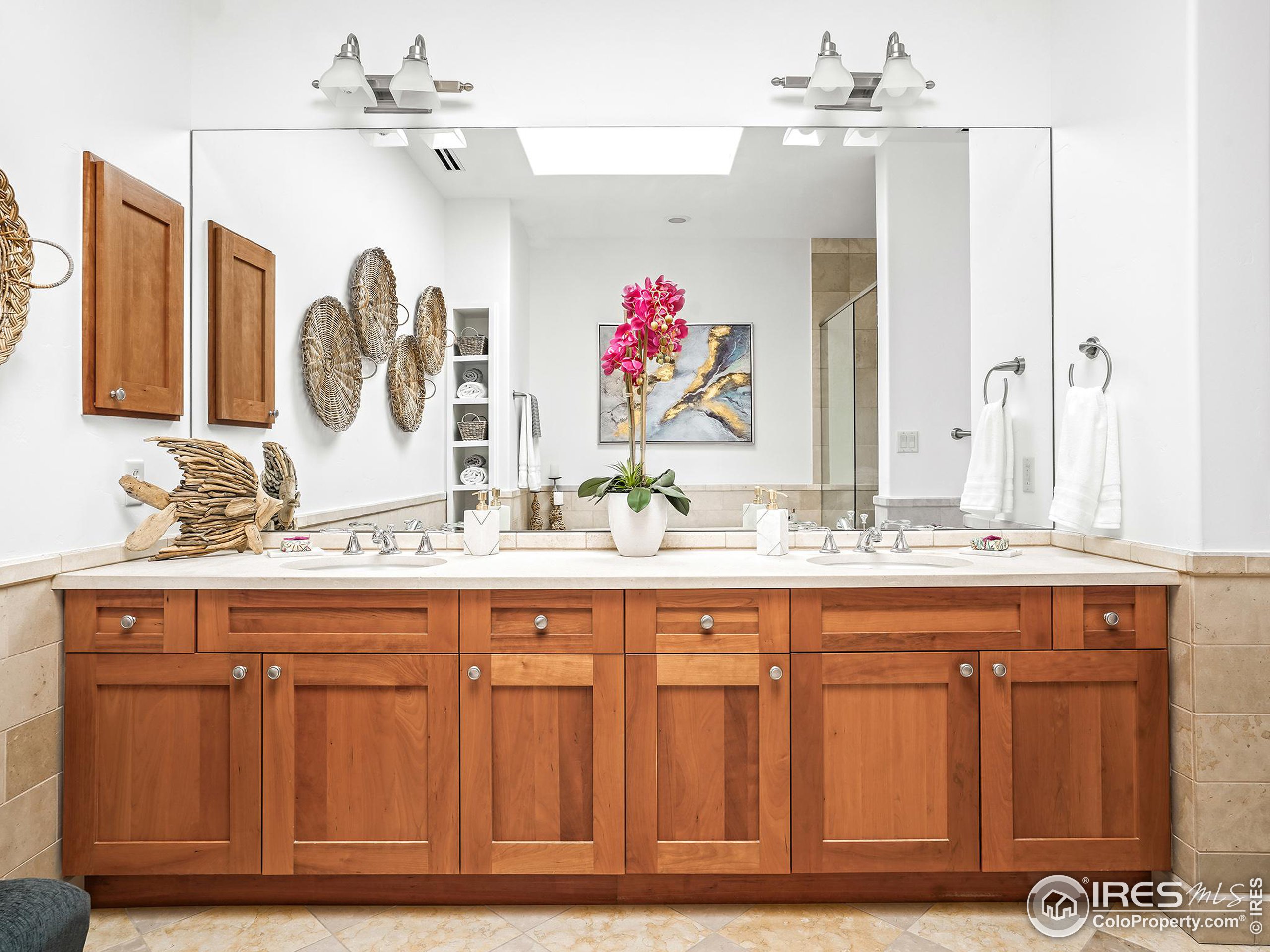 1301 Canyon Blvd 406