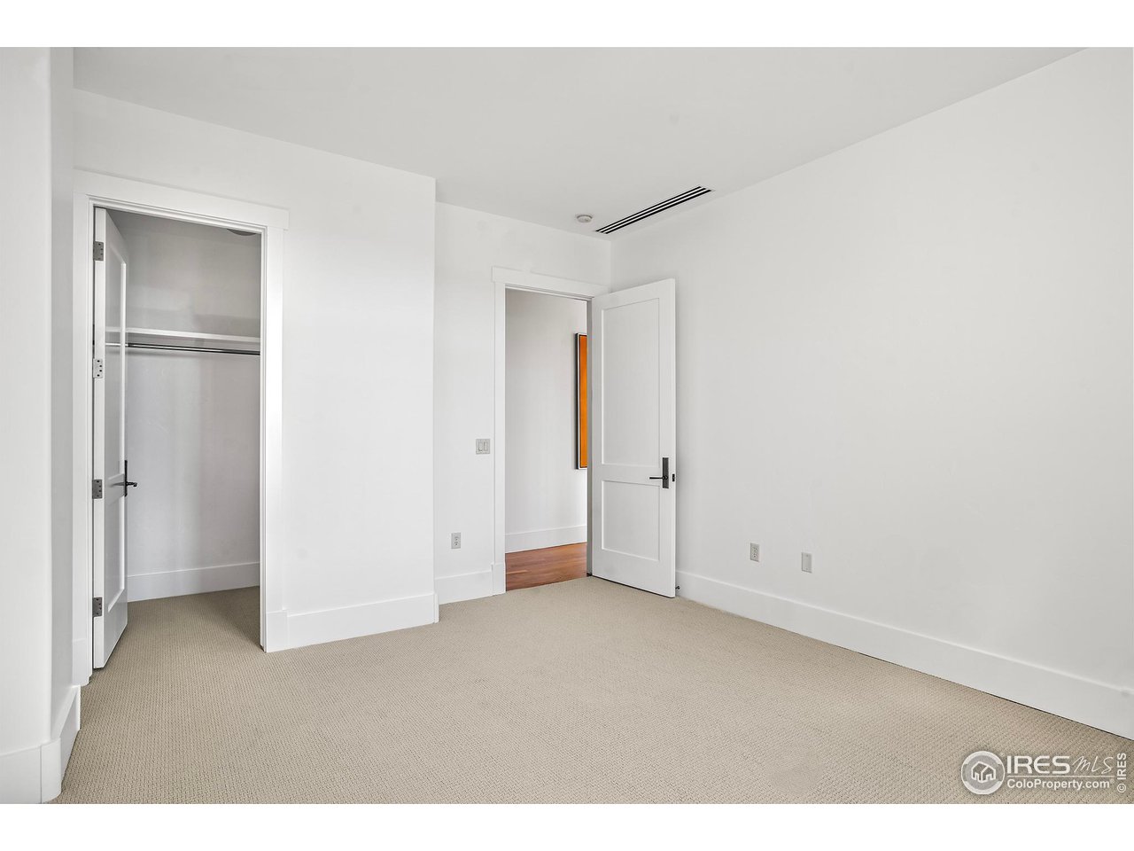 1301 Canyon Blvd 406