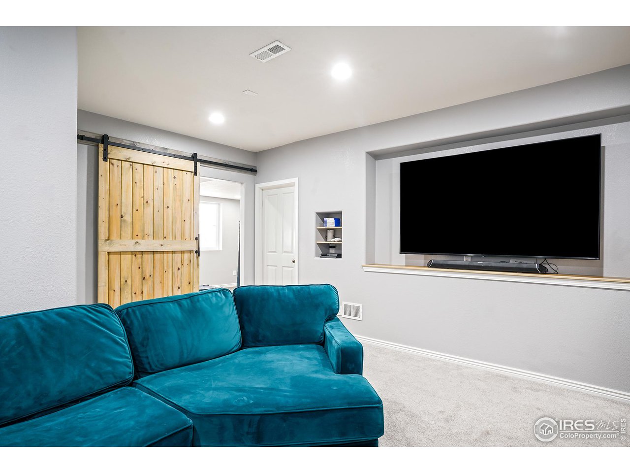 1149 Petras St