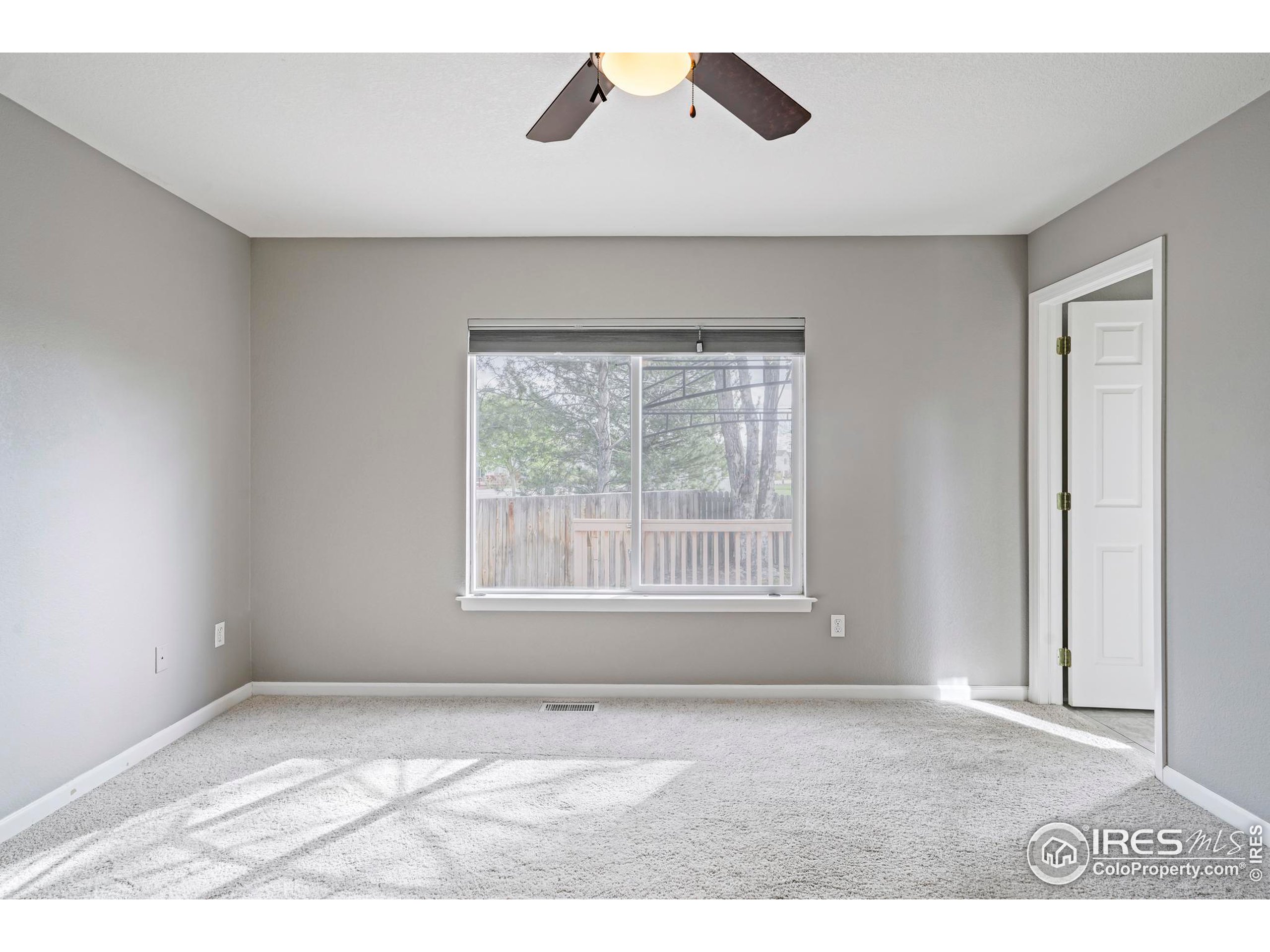 1728 Clover Creek Dr