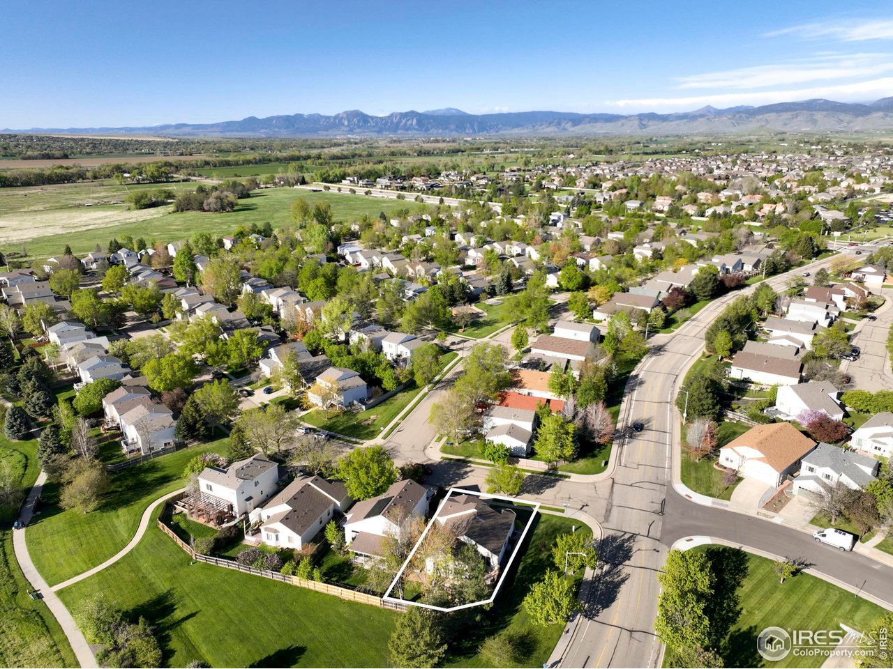 1728 Clover Creek Dr